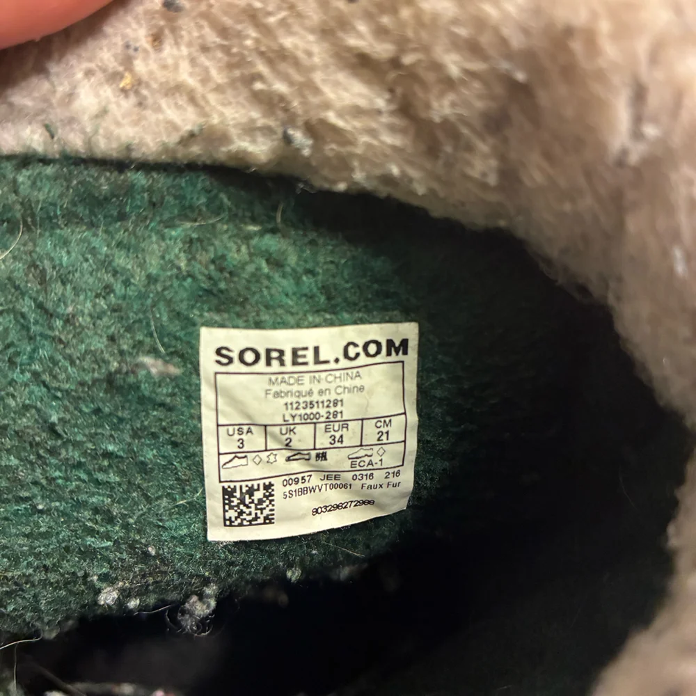 Sorel‎ Caribou Waterproof Winter Snow Boots Tan Black Kids Size 3 LY1000-281